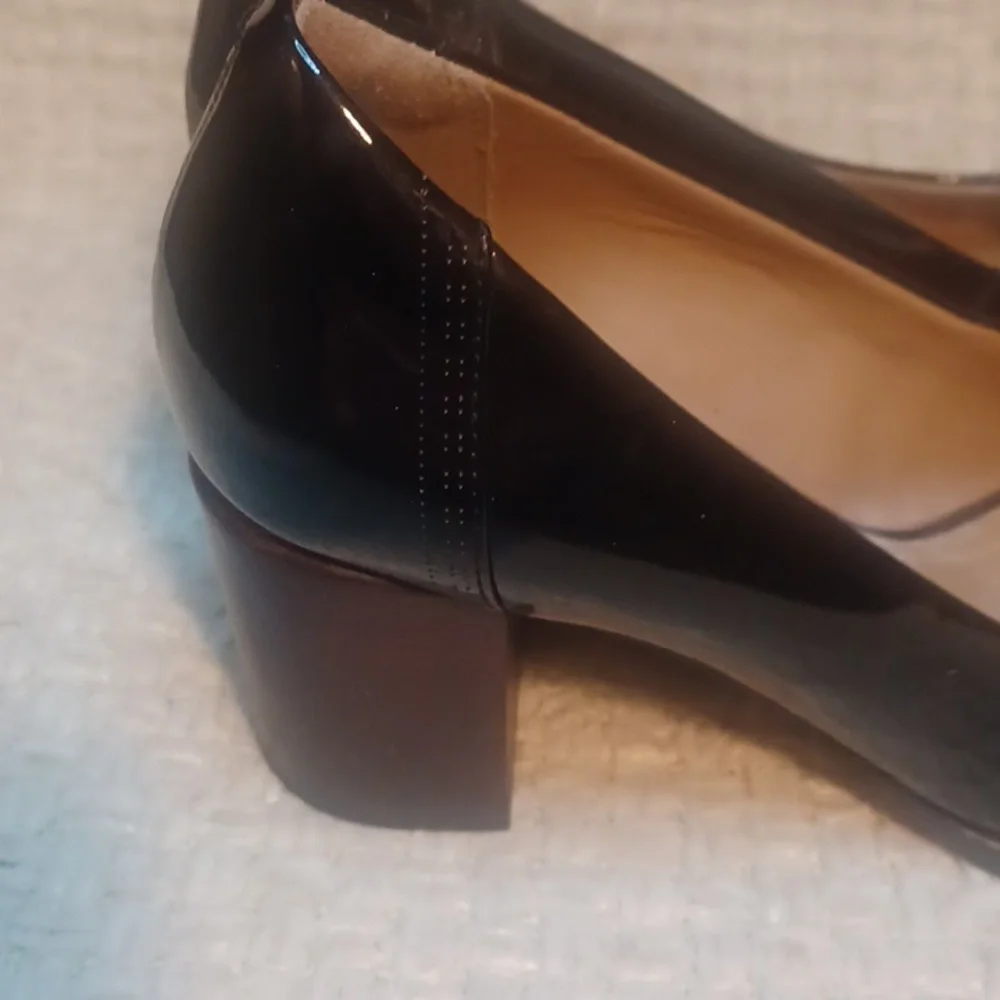 Clarks Black Patent Tarah Sofia  Leather Heels - Picture 4 of 9